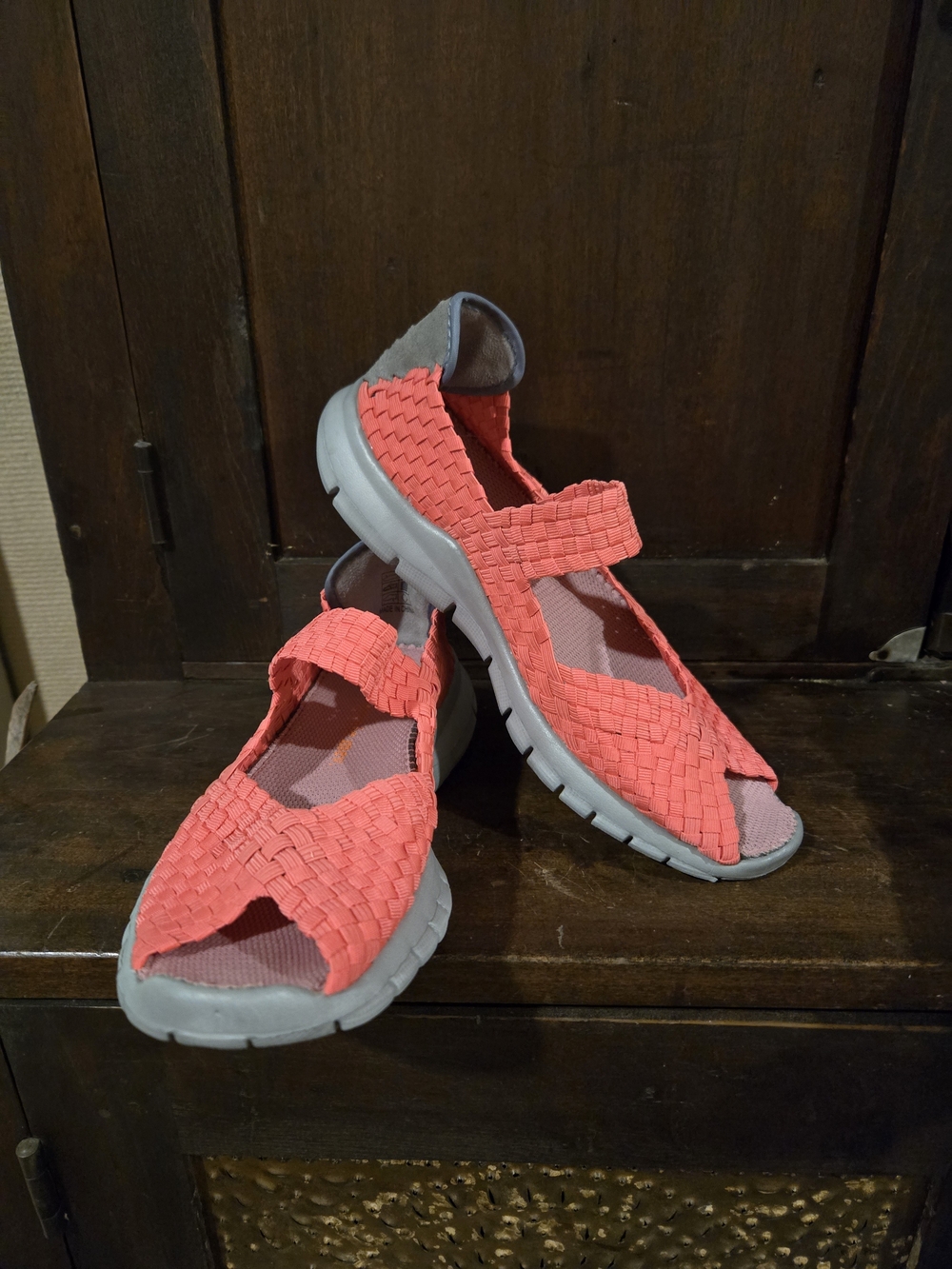 bernie mev. Coral Comfi Woven Sporty Slip-On Sandals